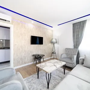 Modern And Central Duplex Near Beach In Анталья