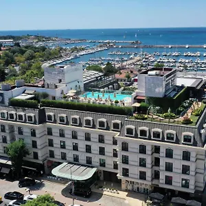Wyndham Grand Kalamis Marina Hotel Istanboel
