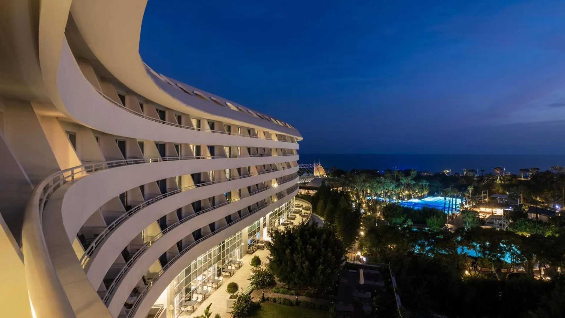 Concorde De Luxe Resort Antalya 5*,